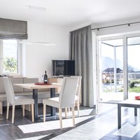 Apartment Dolomiten: kitchen-living room