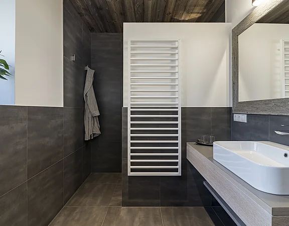 Ferienwohnung Hirzer: Badezimmer