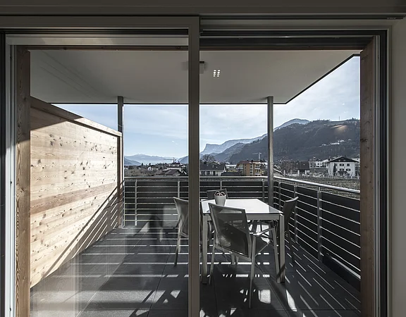 Ferienwohnung Ortler: Blick auf die Terrasse